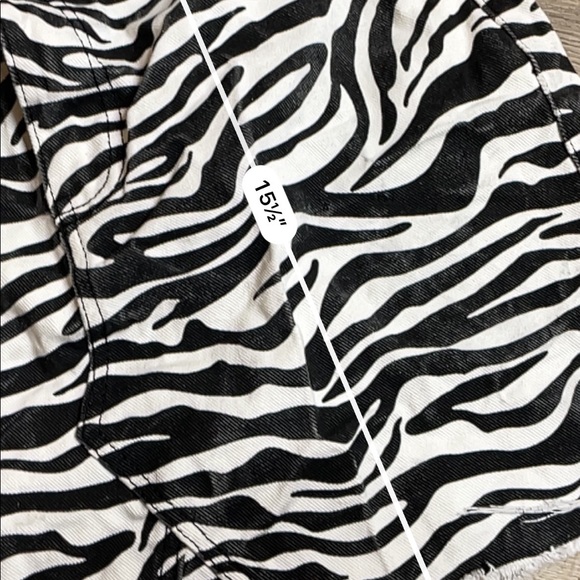 Missguided zebra black white mini denim skirt - Picture 4 of 4